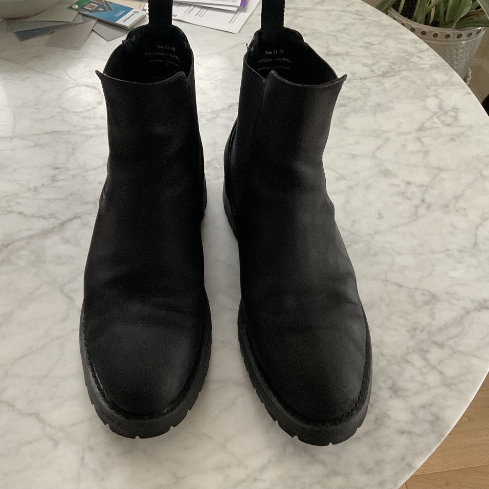 Thursday Boot Legend in rugged and resilient black size 11